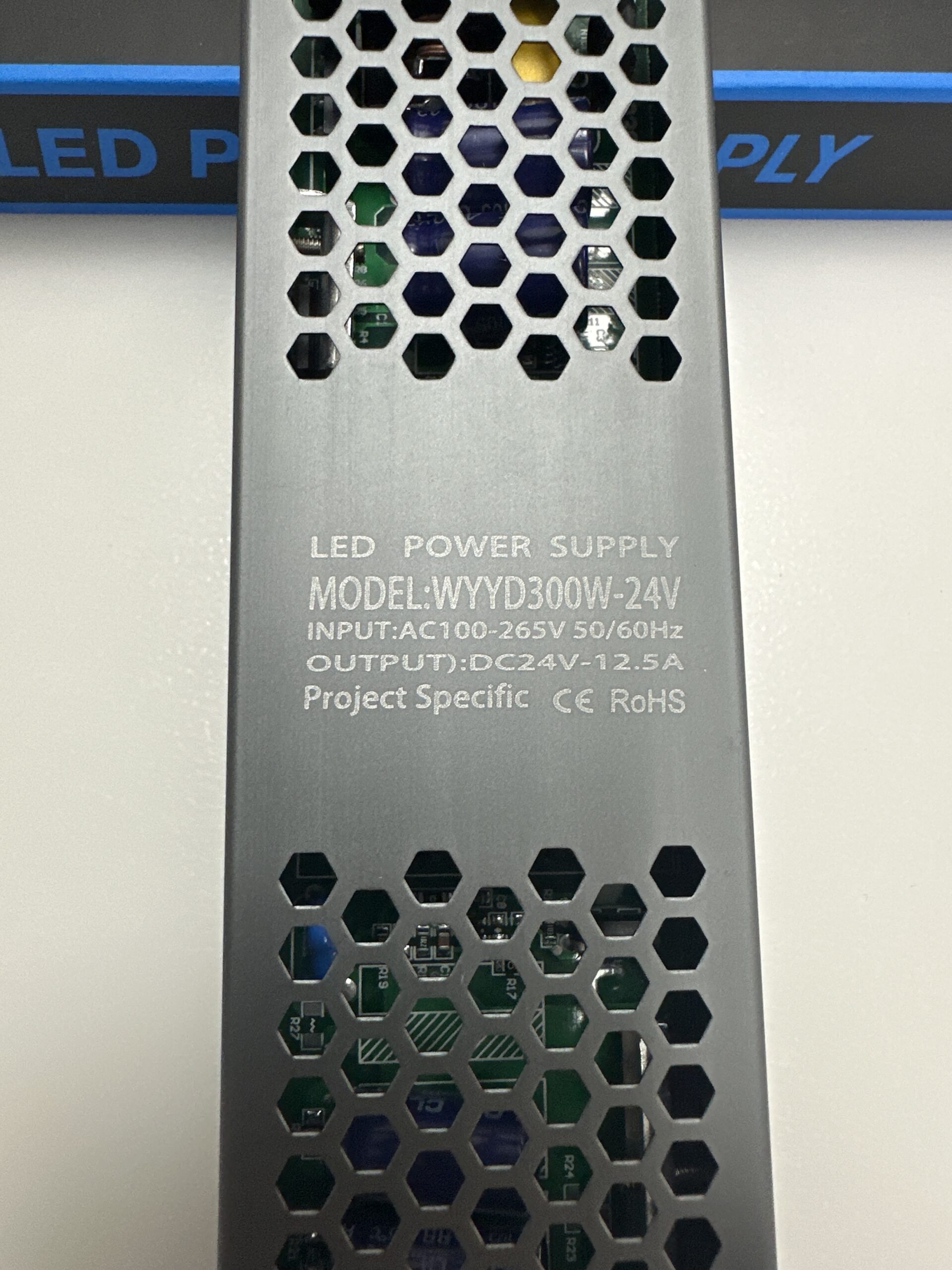 led-napajanje-24v-300w-glavna led-napajanje-24v-300w-glavna.webp