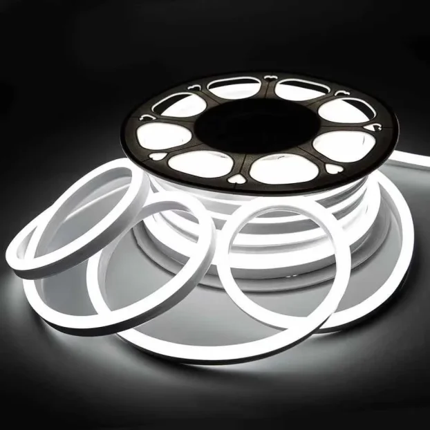 LED traka 2835 220V u crevu vodootporna IP65 3000K – LED traka